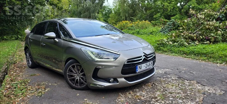 Citroen Ds5 2012 photo 2