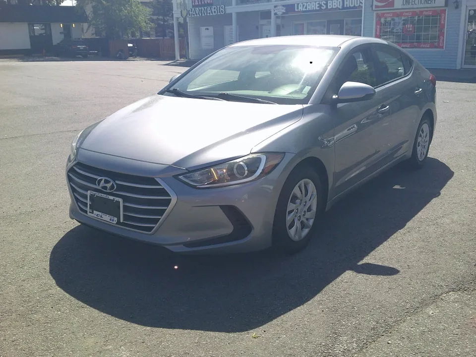 Hyundai Elantra 2017 photo 3