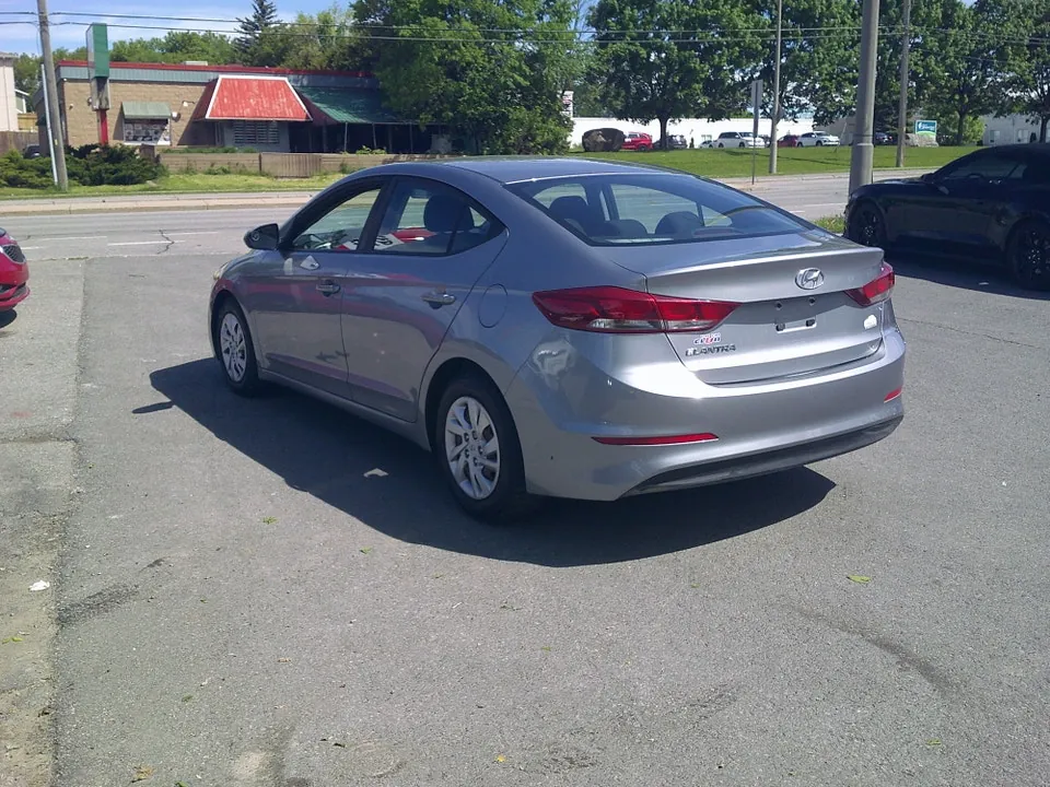 Hyundai Elantra 2017 photo 5