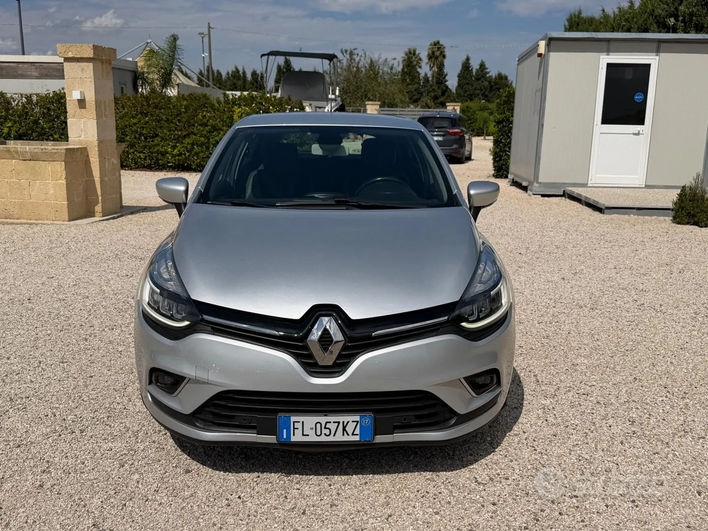 Renault Clio 2017 photo 2