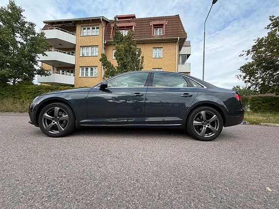 Audi A4 2018 photo 3