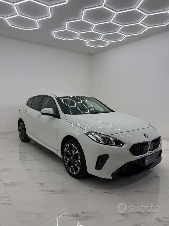 BMW 120 2025 photo 3