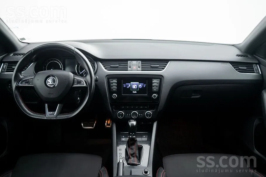 Skoda Octavia 2015 photo 2