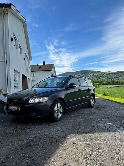 Volvo V50 2010 photo 5