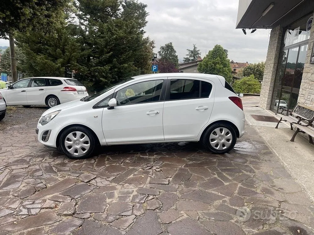 Opel Corsa 2014 photo 2