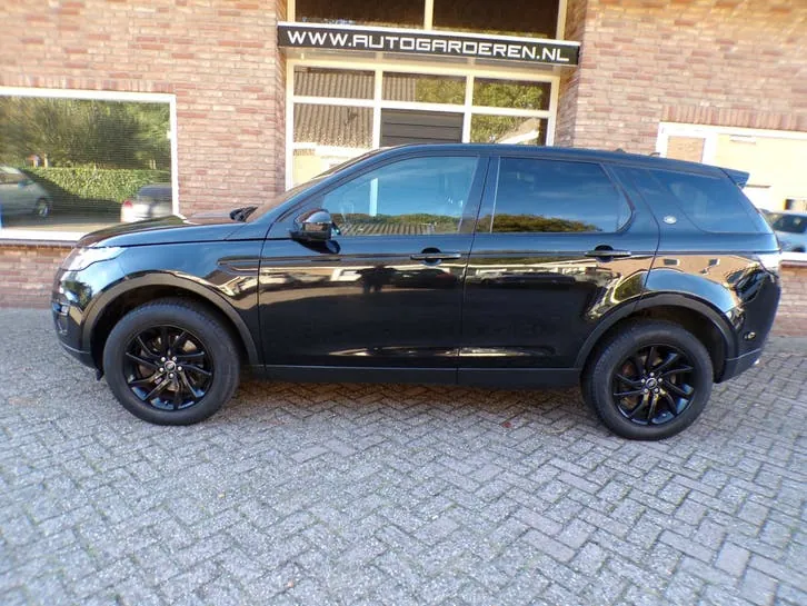 Land Rover Discovery Sport 2016 photo 2
