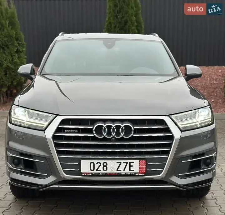 Audi Q7 2018 photo 2