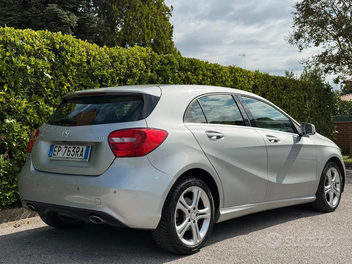 Mercedes-Benz A 180 2012 photo 3