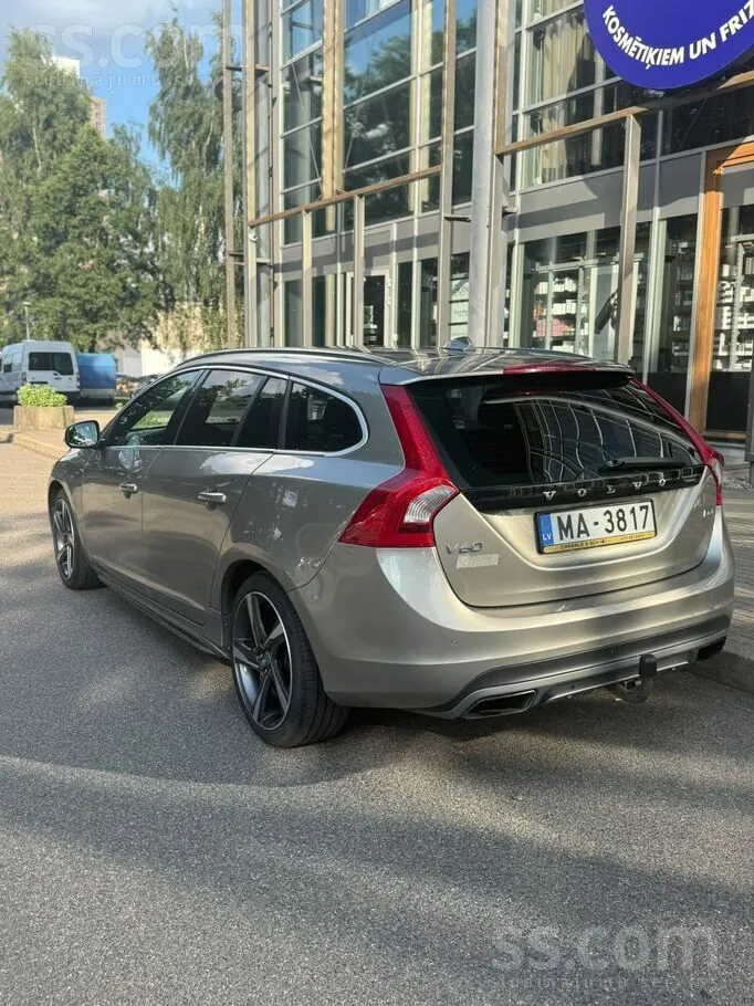 Volvo V60 2014 photo 3