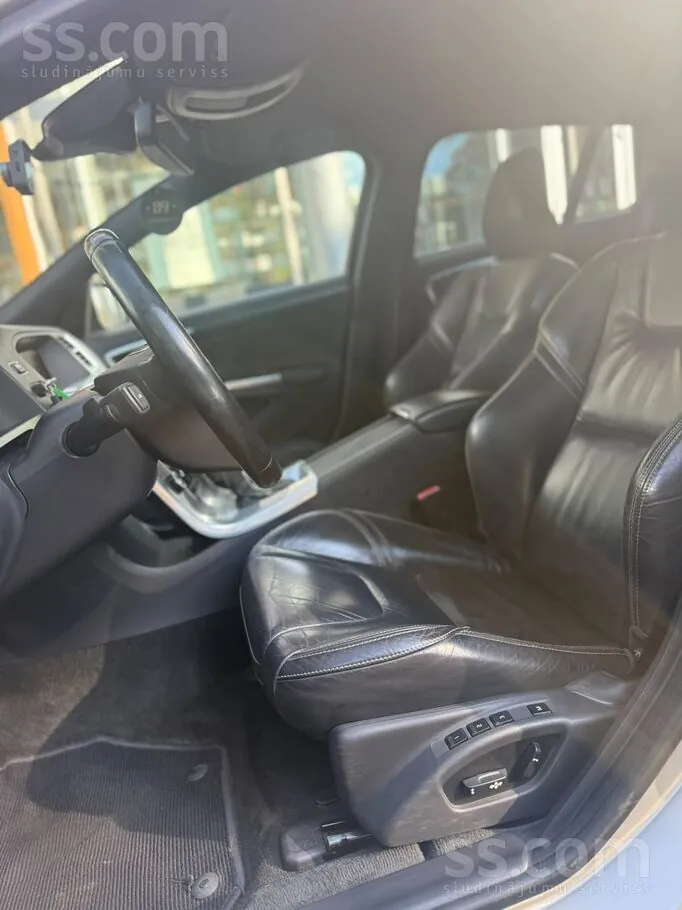 Volvo V60 2014 photo 5