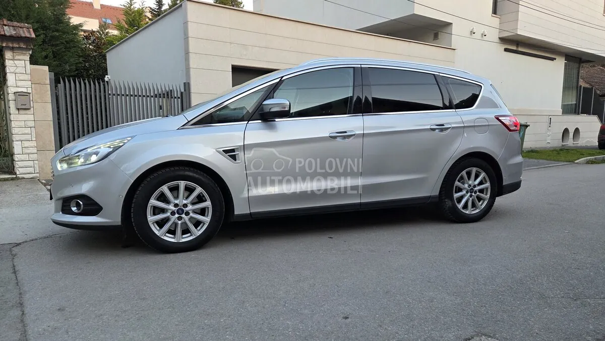 Ford S-Max