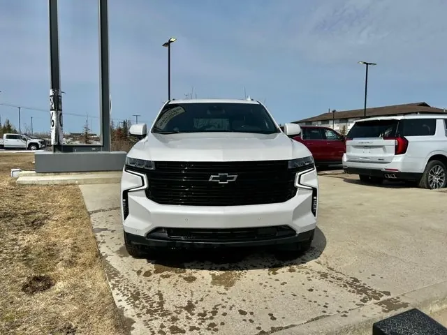 Chevrolet Suburban 2023 photo 2