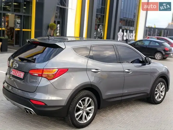 Hyundai Santa Fe 2013 photo 2