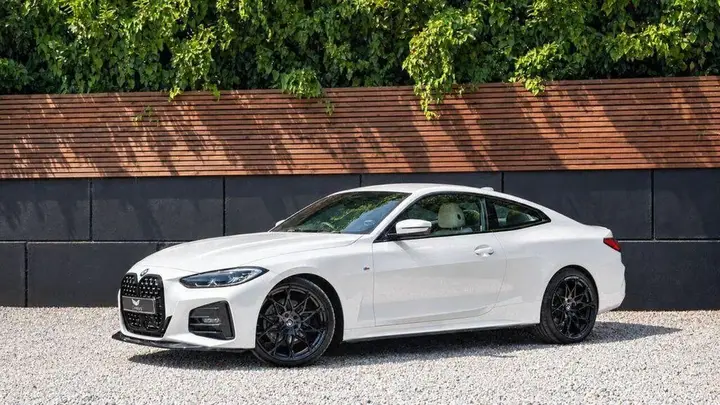 BMW 4 Series 2022 photo 2