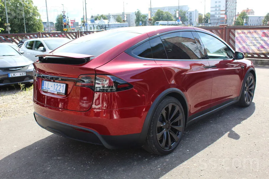 Tesla Model X 2023 photo 4