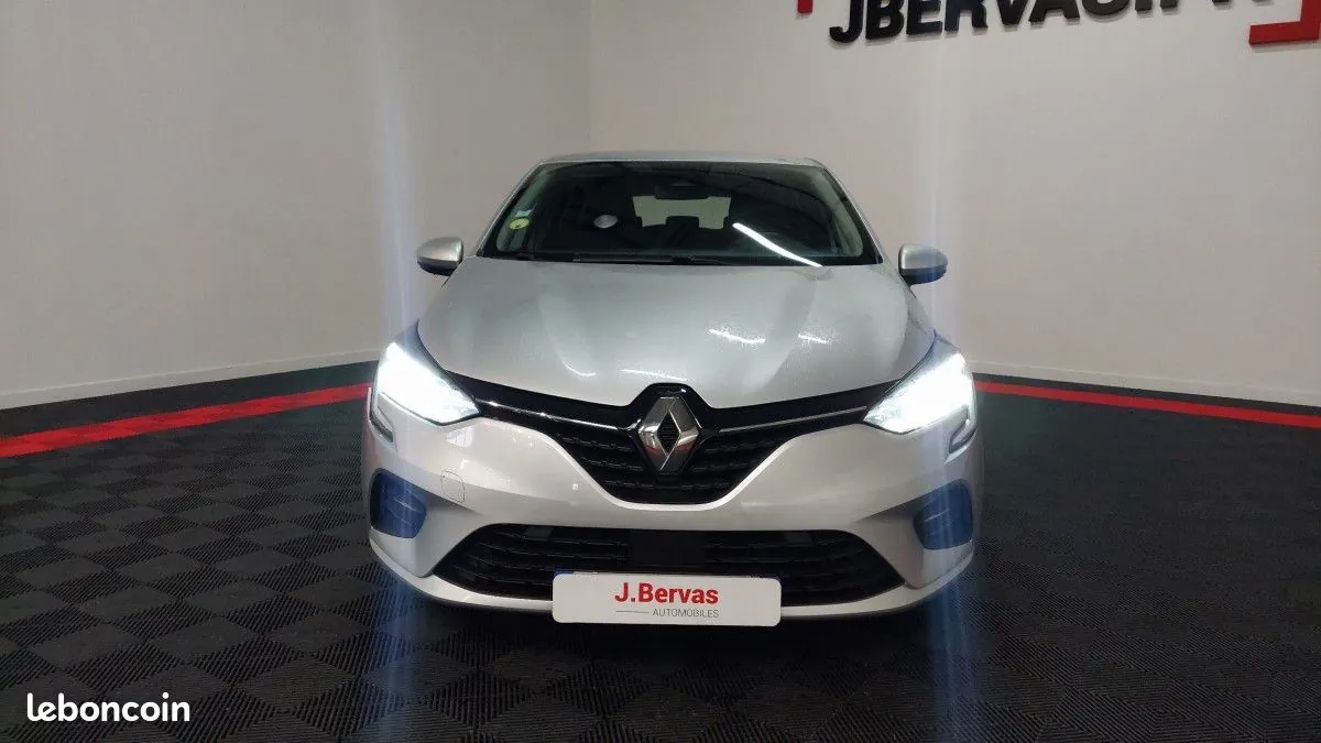 Renault Clio 2020 photo 2