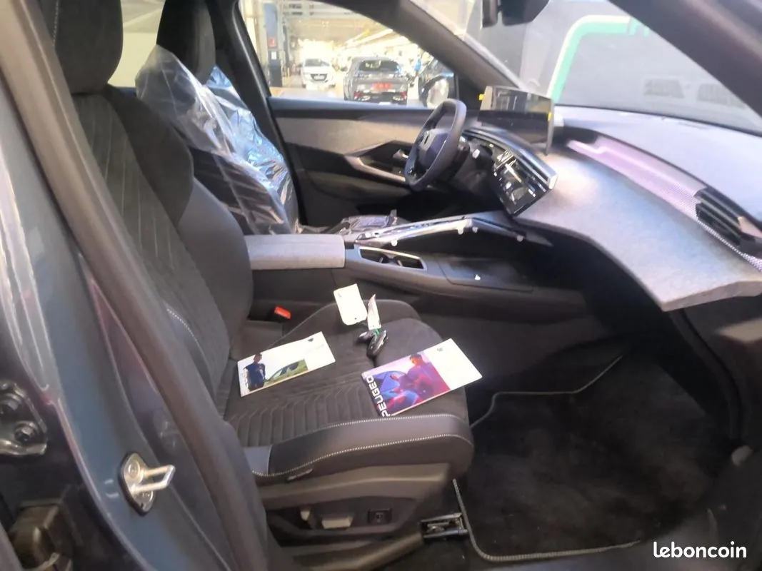 Peugeot 5008 2025 photo 4