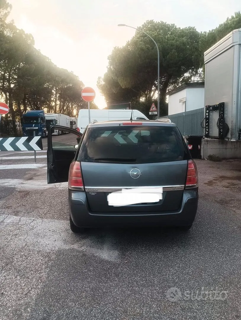 Opel Zafira 2006 photo 3