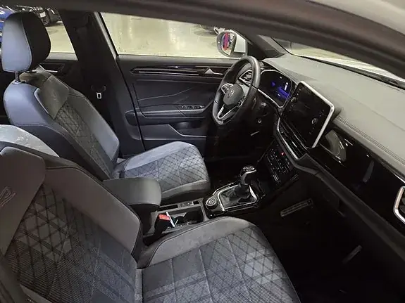 Volkswagen T-Roc 2023 photo 4