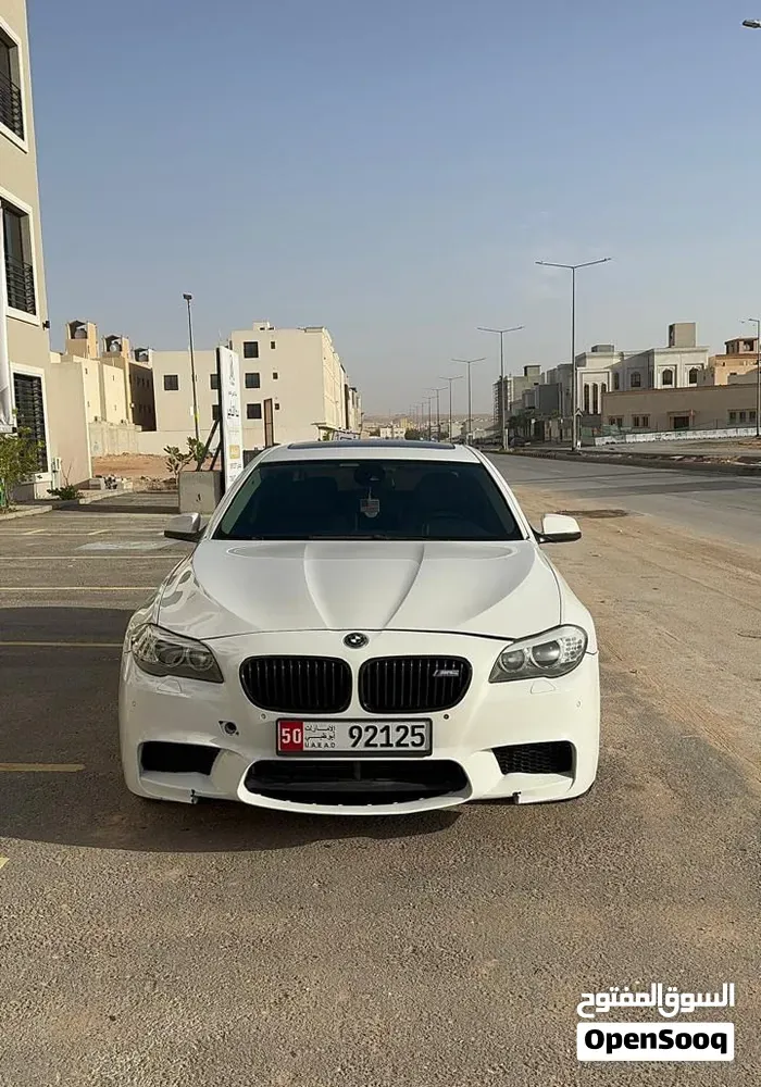 BMW 5 Series 2012 photo 2