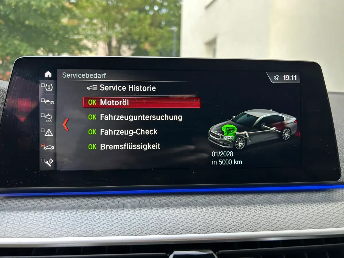 BMW 5 Series 2017 photo 3
