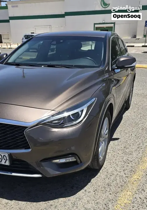 Infiniti Q30 2019 photo 2