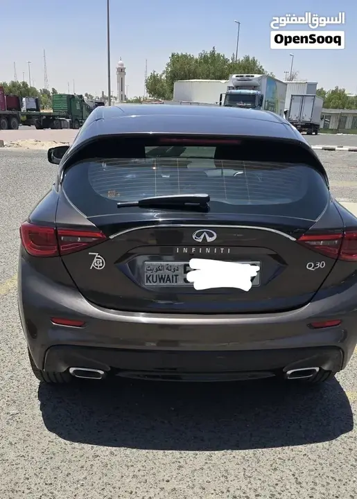 Infiniti Q30