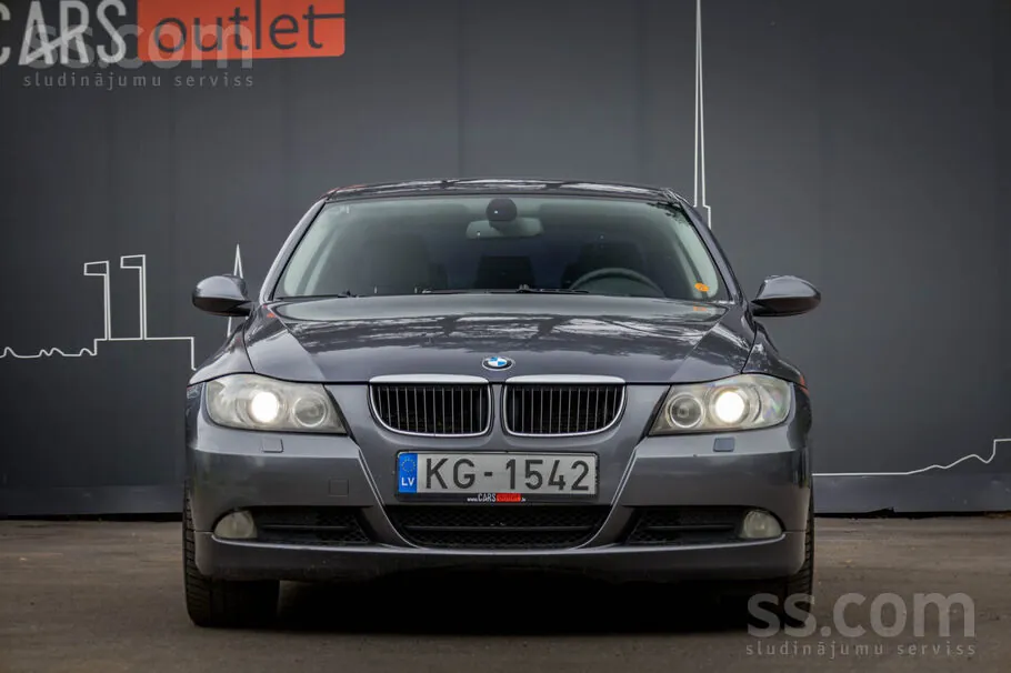BMW 320 2005 photo 2