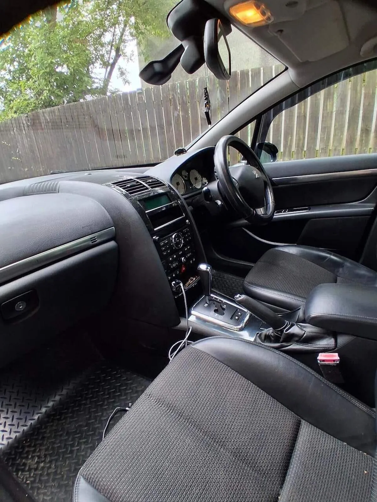 Peugeot 407 2010 photo 2