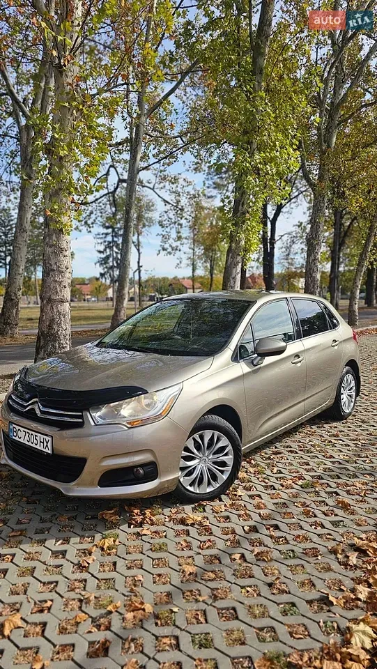 Citroen C4 2012 photo 3