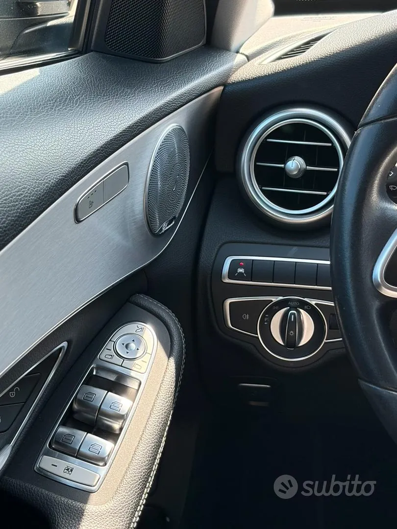 Mercedes-Benz C180 2019 photo 3