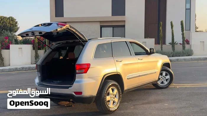 Jeep Grand Cherokee 2011 photo 4