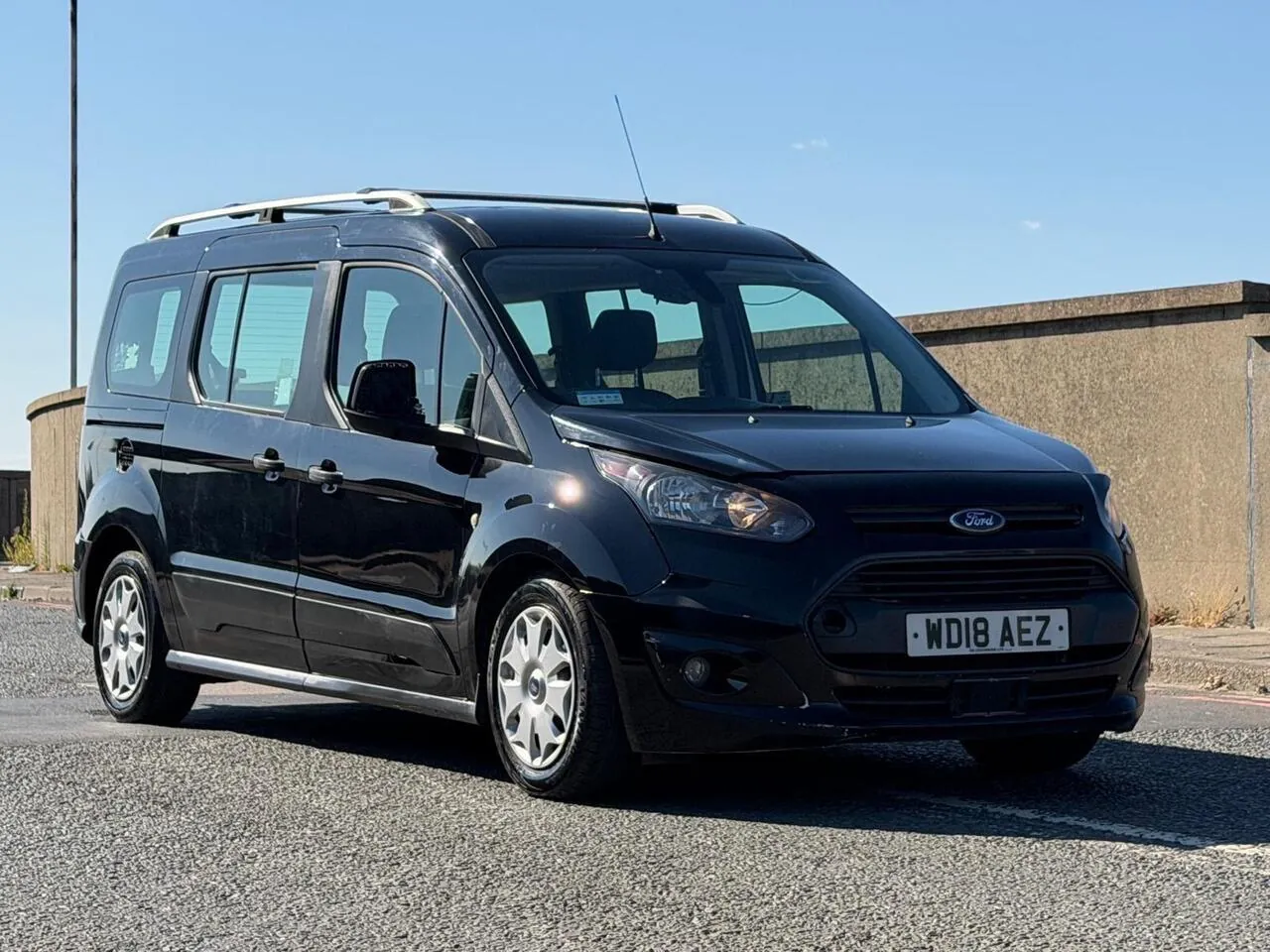 Ford Grand Tourneo Connect 2018 photo 2