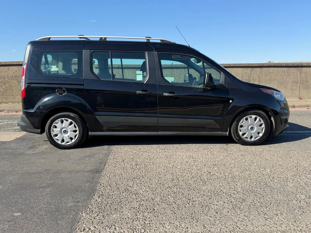 Ford Grand Tourneo Connect 2018 photo 4