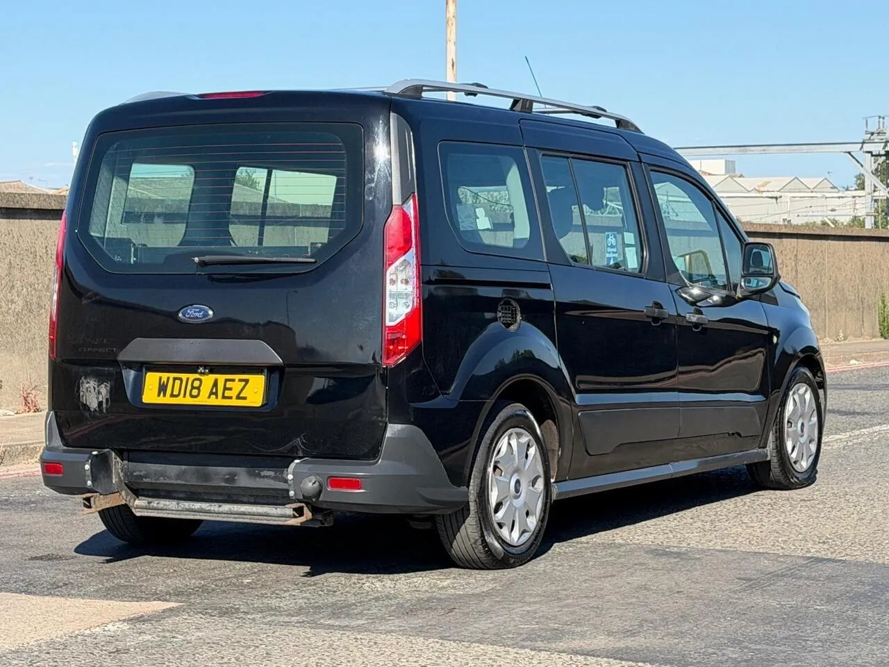 Ford Grand Tourneo Connect 2018 photo 3