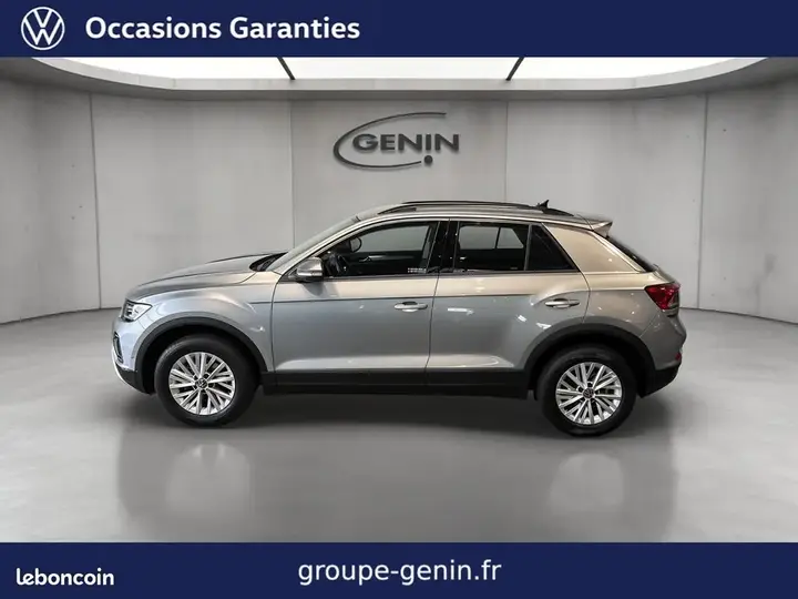Volkswagen T-Roc 2024 photo 2