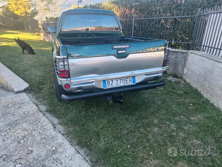 Mitsubishi L200 2000 photo 3