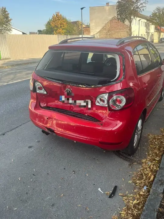 Volkswagen Golf 2010 photo 3
