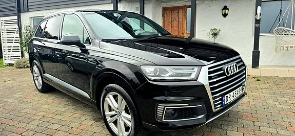 Audi Q7 2018 photo 2
