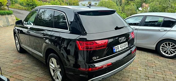 Audi Q7 2018 photo 5