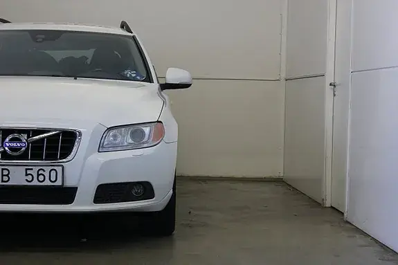 Volvo V70 2012 photo 4