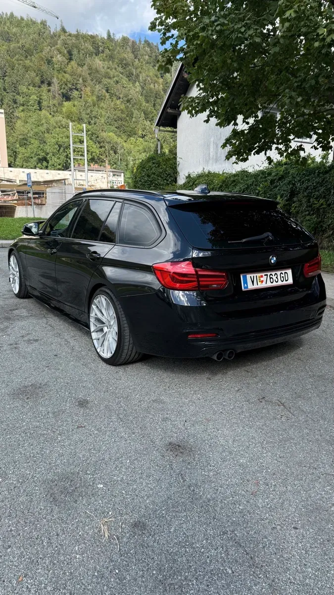 BMW 3 Series 2018 photo 2