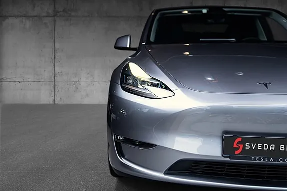Tesla Model Y 2025 photo 3