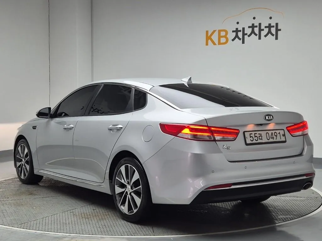 Kia K5 2016 photo 2