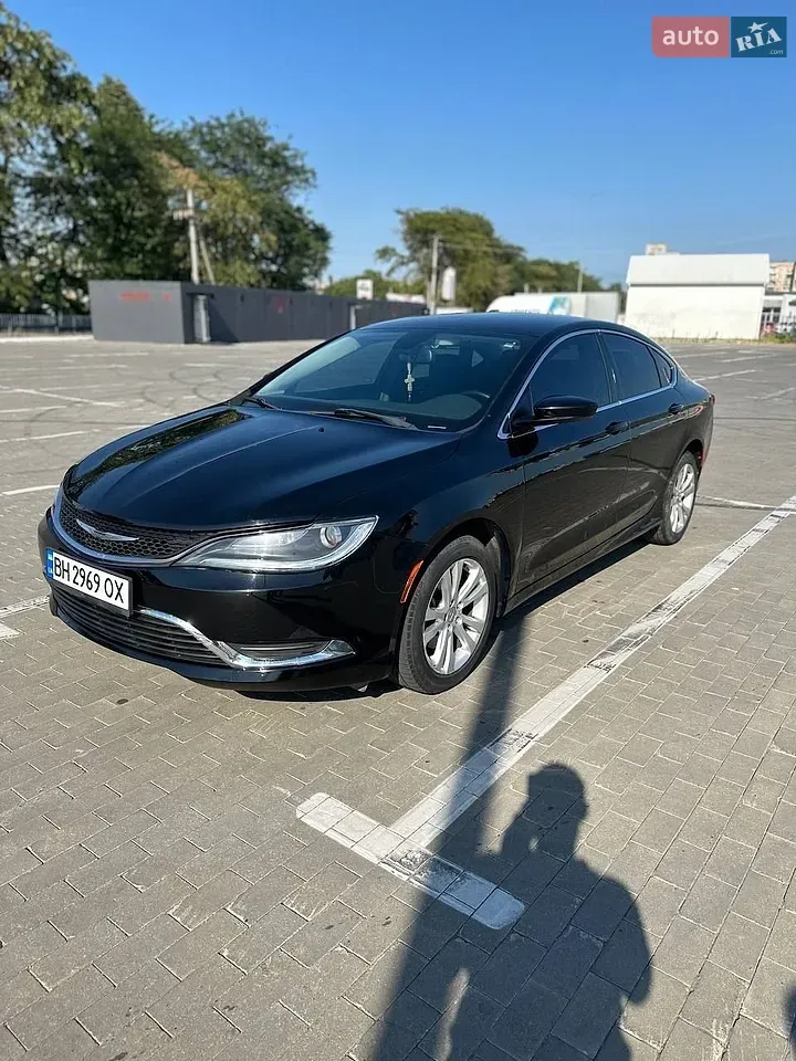 Chrysler 200 2015 photo 2