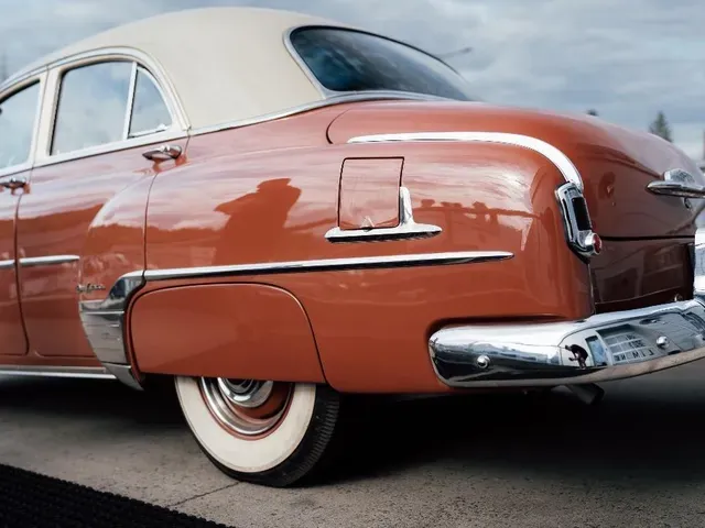 Chevrolet Styleline Deluxe 1952 photo 4