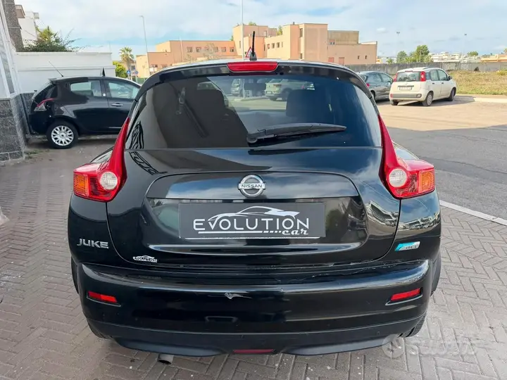 Nissan Juke 2012 photo 4