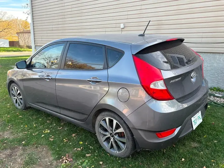 Hyundai Accent 2016 photo 2