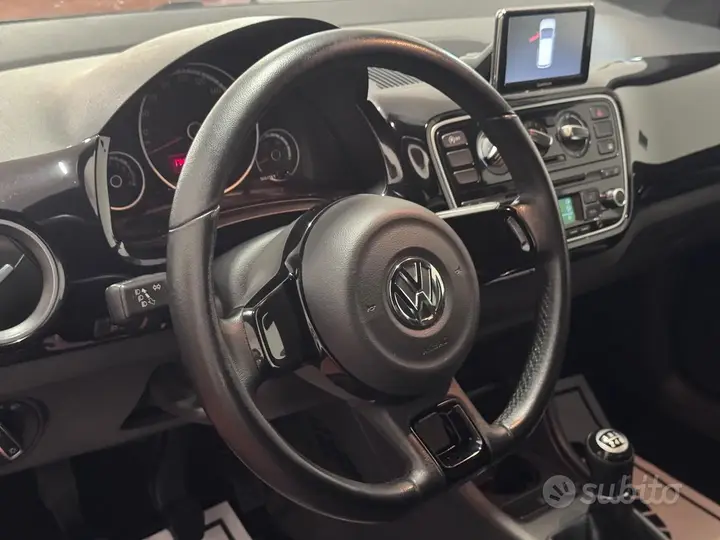 Volkswagen Up 2015 photo 5