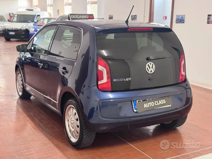 Volkswagen Up 2015 photo 3